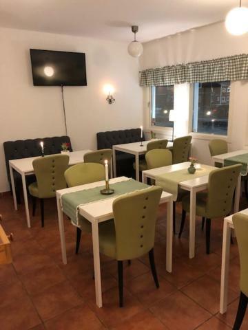 Maelaroe Hotell Ekerö Buitenkant foto